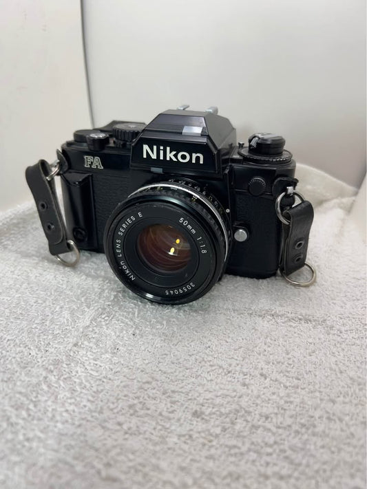Nikon FA in Black w/Nikon 50mm F1.8 Series E AI-S Lens. Extra Focusing Screen